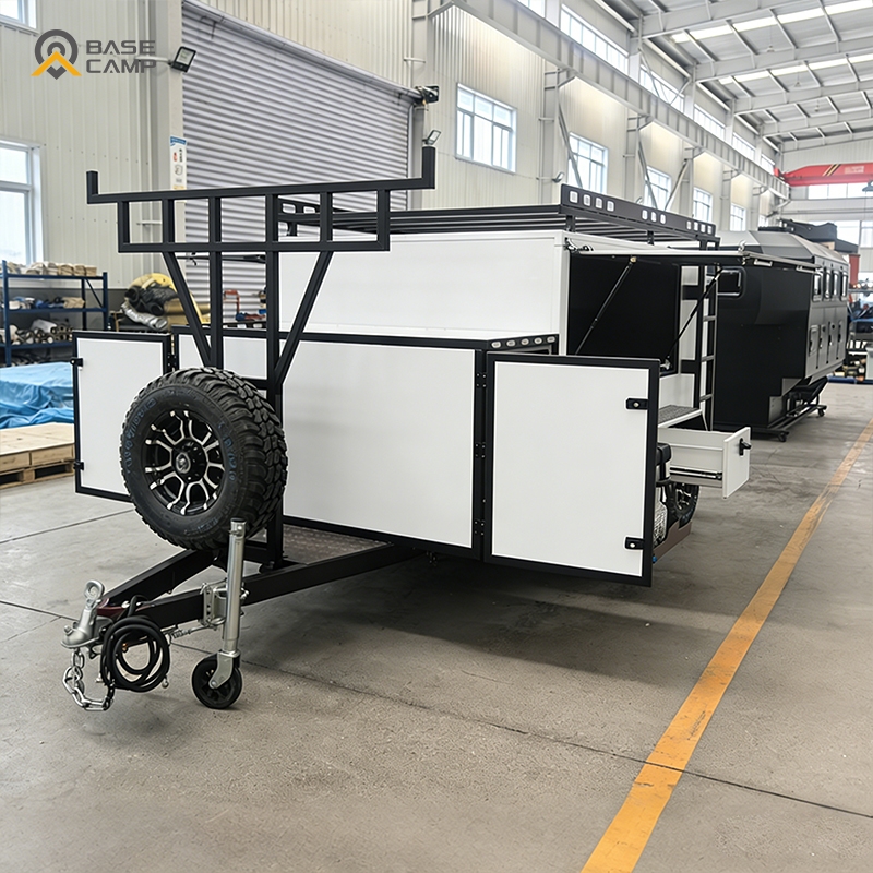 Heavy Duty Enclosed Utility Tr - огляд і ціна Heavy Equipment Haulers